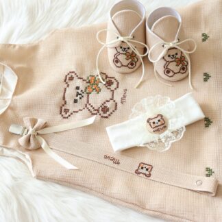 Kişiye Özel İsimli Pudra Tunik Elbise, Ayakkabı, Saç Bandı ve Emzik Askısı Seti - Bej Ayıcık